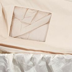 Introduire le dispositif dans le cercueil